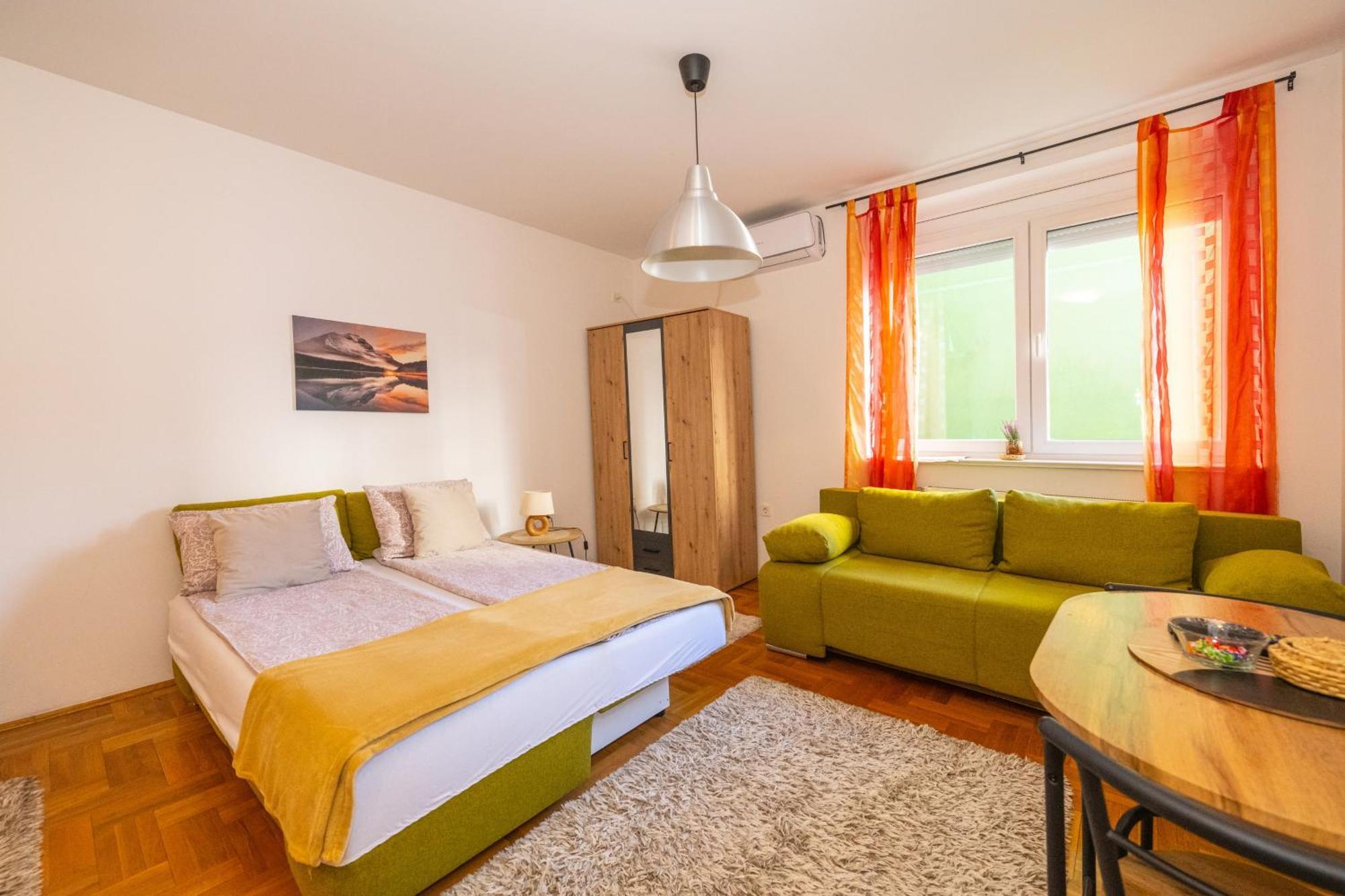 Ferienwohnung Mina Penthouse Novi Sad Exterior foto