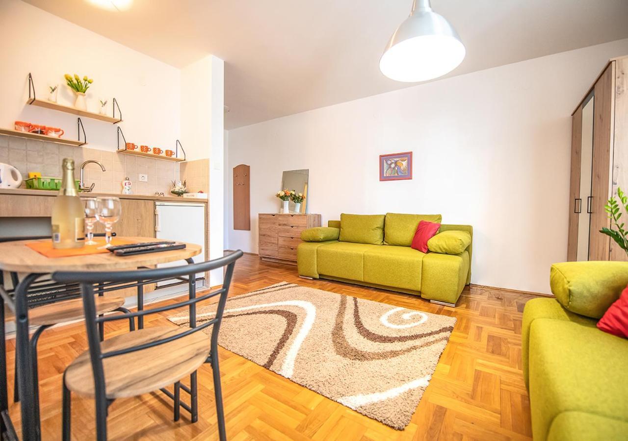 Ferienwohnung Mina Penthouse Novi Sad Exterior foto